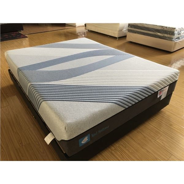 BRAND NEW QUEEN SIZE PREMIUM MATTRESS -  COMES IN BOX, RETAIL $999