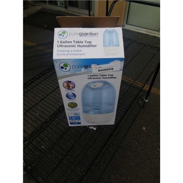 PURE GUARDIAN 1 GALLON TABLETOP HUMIDIFER TESTED AND WORKING - RETAIL $69