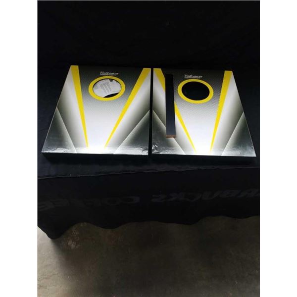 HATHAWAY CORNHOLE SET - RETAIL $73