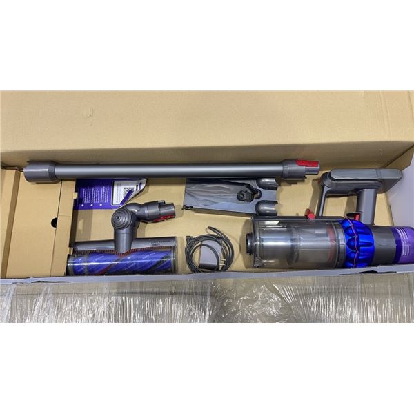 AS NEW DYSON V15 DETECT COMPLETE PLUS CORDLESS VACUUM W/ ACCESSORIES AND CHARGER - INCORRECT BOX, TE