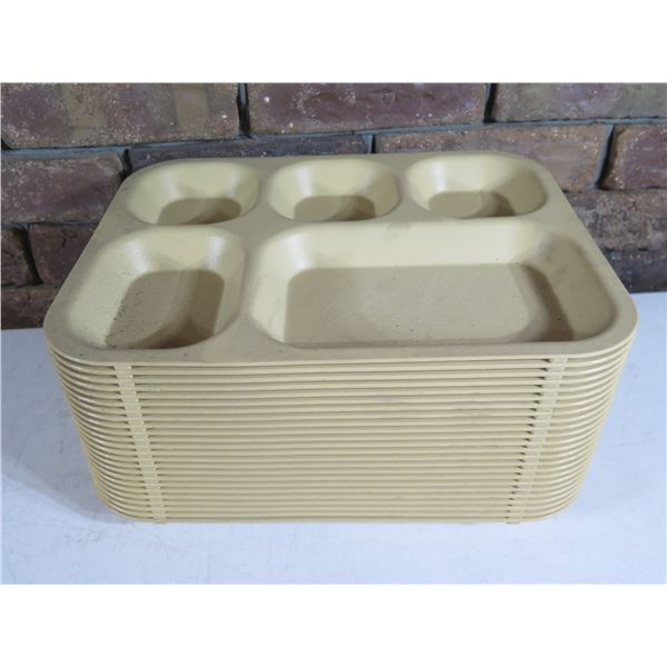 Qty 24 Cambro Rectangular Multi-Section Plates 13.5