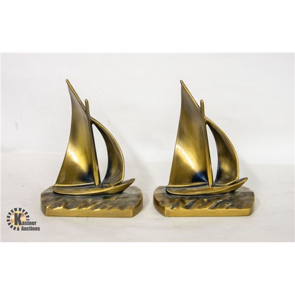 VINTAGE BRASS SAILBOAT NAUTICAL FIGURINE MADE IN