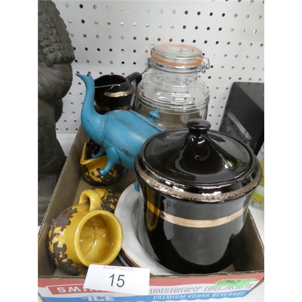 Misc box with teapots, cookie jar and plate set,