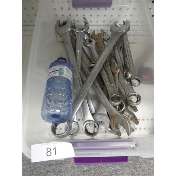 Assorted wrenches