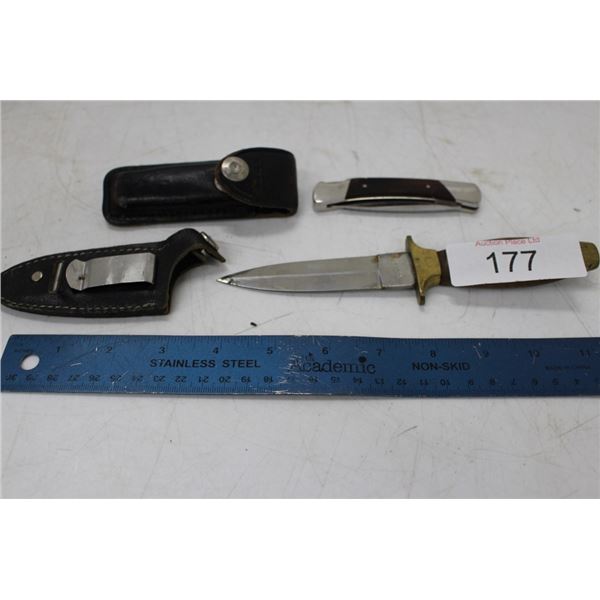 2 knives with belt carry cases