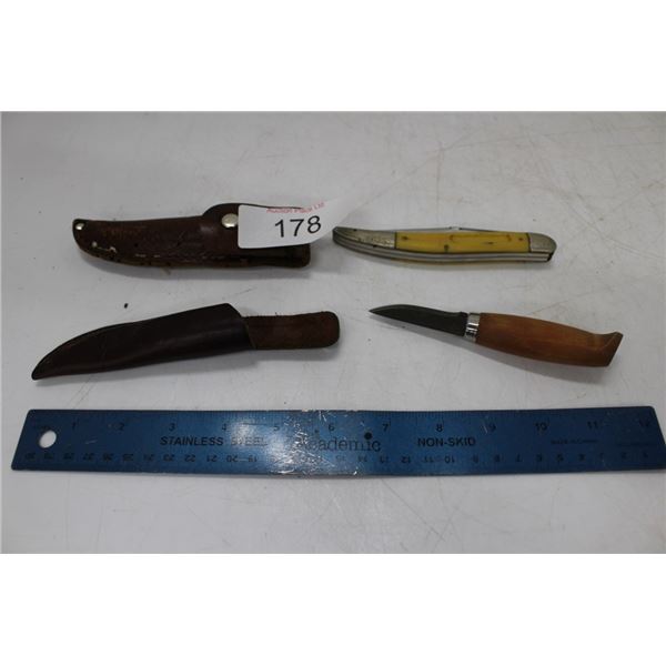 2 knives with protective cases