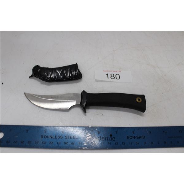 Knife with blade protector