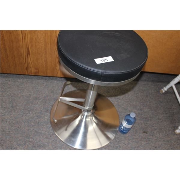adjustable stool