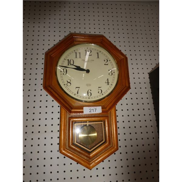 battery operated pendulum clock