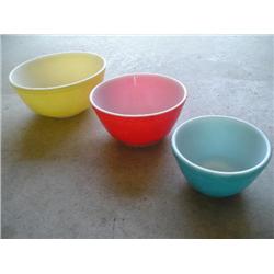 Pyrex mixing bowls