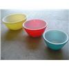 Image 1 : Pyrex mixing bowls