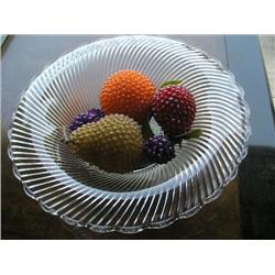 Swirl glass bowl w/beaded fruit