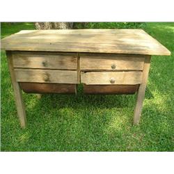 Opossum belly bottom table