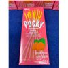 Image 2 : Pocky Strawberry Biscuit Sticks (5 x 33g)