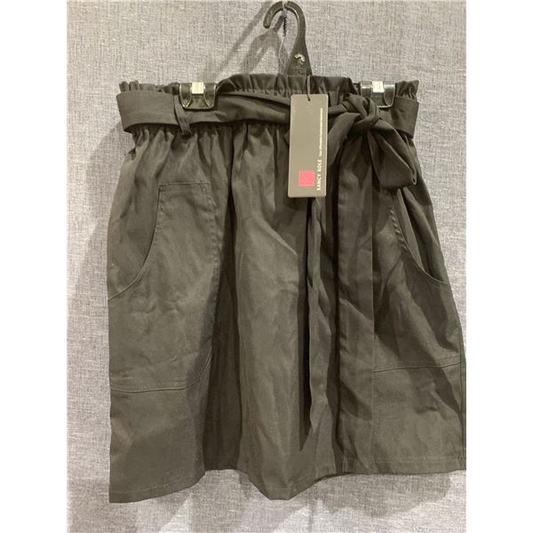 Kancy Kole Belted Skirt (M)