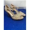 Image 1 : Dream Pairs Lace High Heels (size 7)