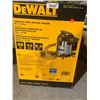 Image 2 : DeWalt Stainless Steel Wet / Dry Vacuum 38L