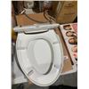 Image 3 : Aquawash Elongated Bidet White out of box
