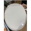 Image 1 : Aquawash Elongated Bidet White