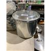 Image 1 : Presto Stovetop 23Qt Pressure Cooker