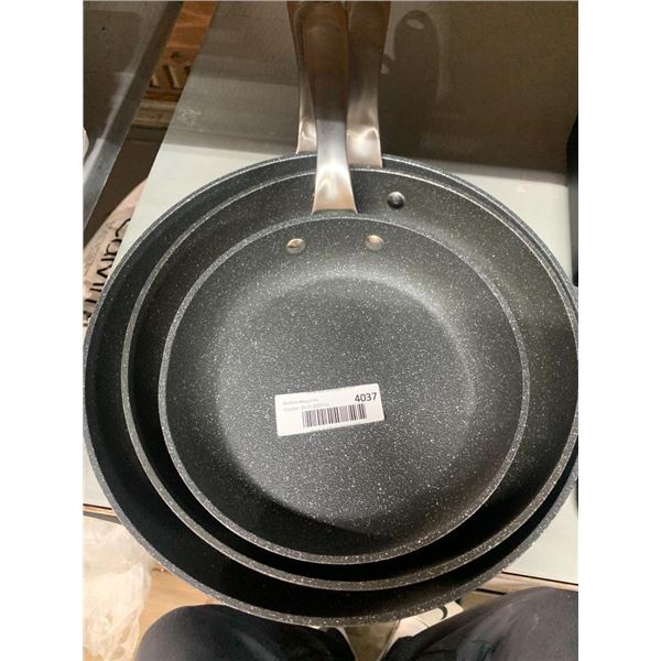 Lot of 3 multi size frying pans