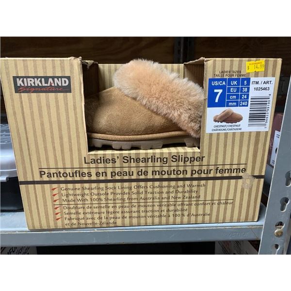 Kirkland ladies shearling slipper size 7