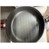 Image 3 : Lot of 2 frying pans with lids and detachable handles