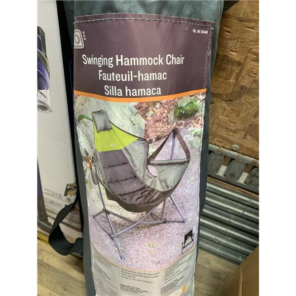 Swinging hammock chair with carry bag