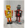 Image 2 : 3 Tin Robots. Tallest Is 9" Tall