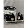 Image 2 : 1/24 Scale Die Cast Collectible "Homierollerz" 1938 Chevrolet Delivery Sedan