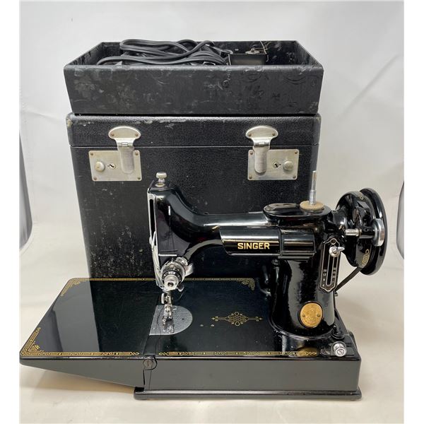 Singer Sewing Machine Feather Weight