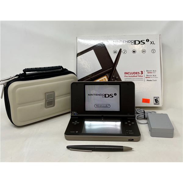 Nintendo Dsi XL (Like New)
