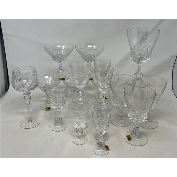 19 Piece Crystal Glass Set