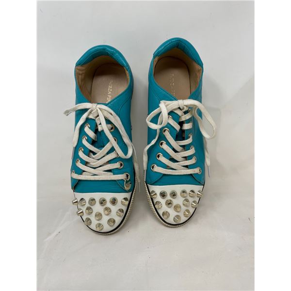 Patrizia Pepe Sneakers size 6ish ( no size in shoe)