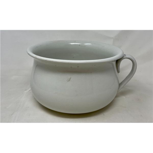Doulton & Co. LTD 1913 Chamber Pot