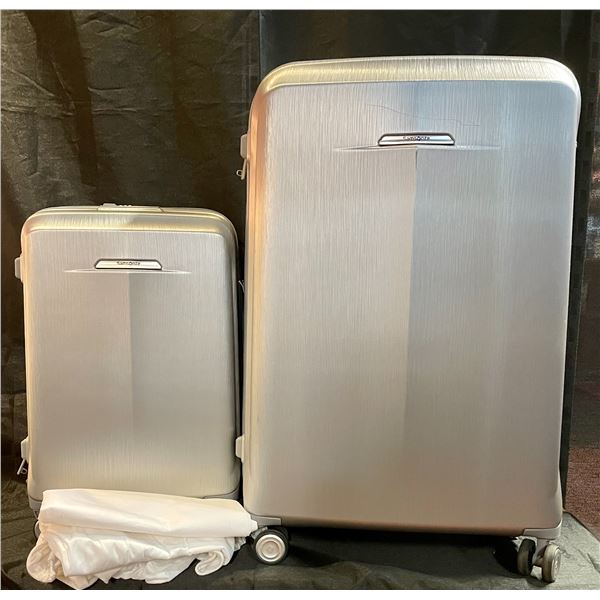 2 Samsonite Suitcases