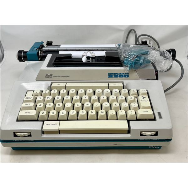 Vintage Electric Type Writer (working, broken cover piece)