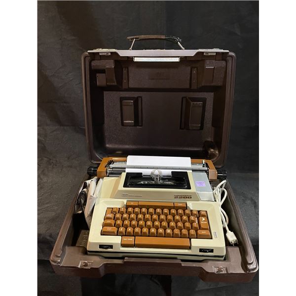Vintage Typewriter (working, needs ribbon)