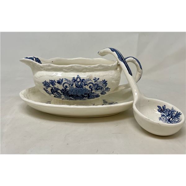 Mason's Ascot on Oak  Gravy Boat & Ladle Spoon