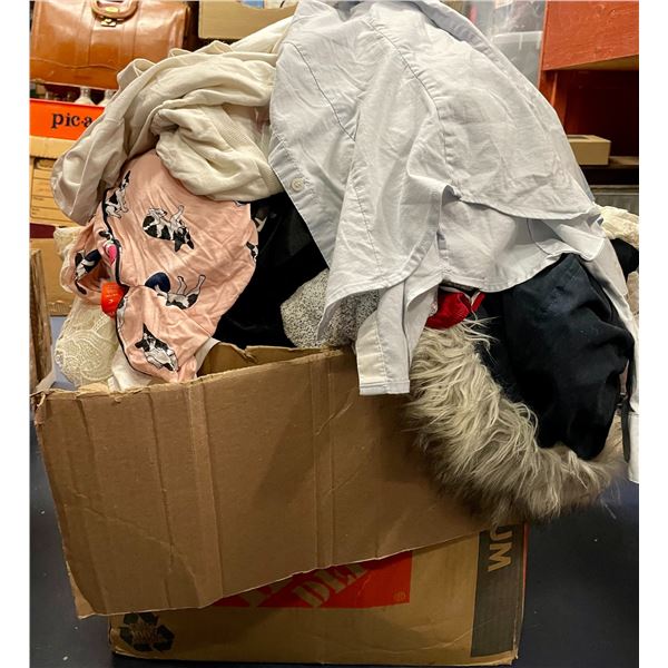 Box of Assorted Clothing (sizes range from 0-4)