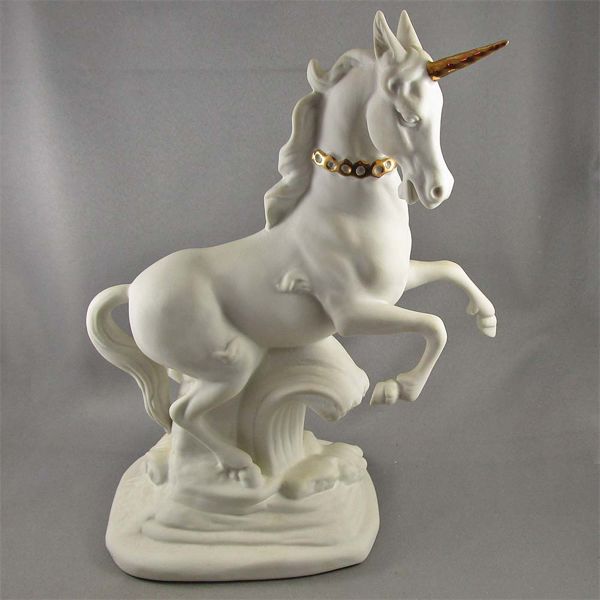 1985 "The Messenger of Love" Porcelain Unicorn Sculpture by the Franklin Mint with COA