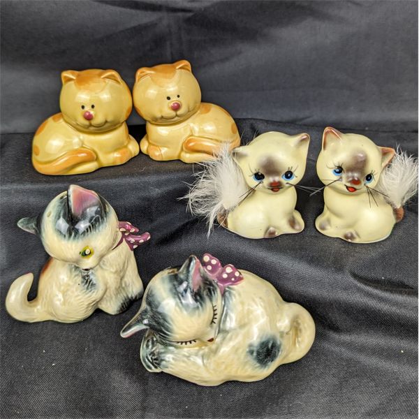 Set of 3 Super Cute Vintage Kitten / Cat Salt & Pepper Shakers