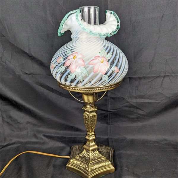 GORGEOUS!  Fenton Glass Hand Painted Table Lamp Signed by Artist Jane Reynolds