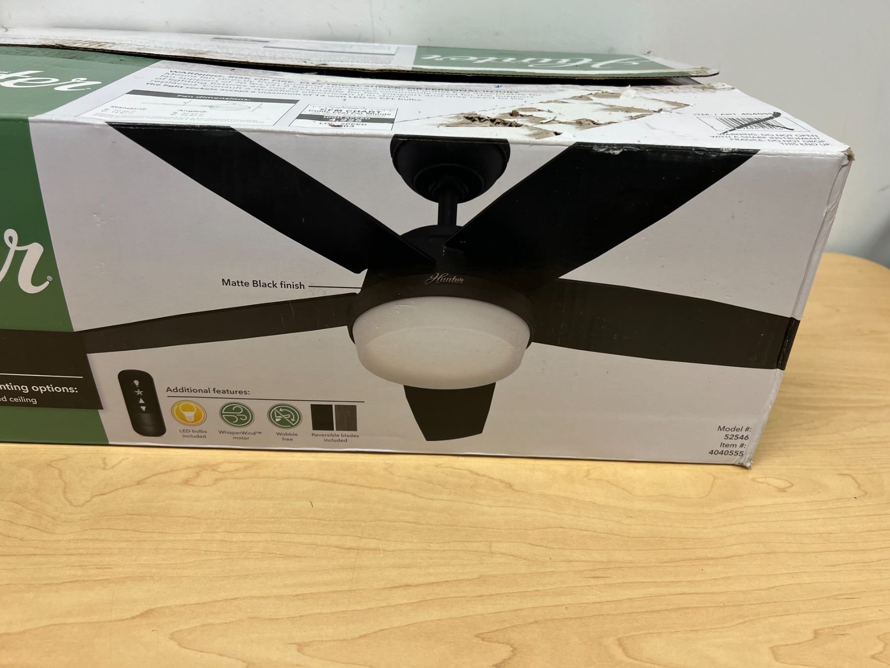 Hunter Avia II Indoor Large Room Ceiling Fan looks new