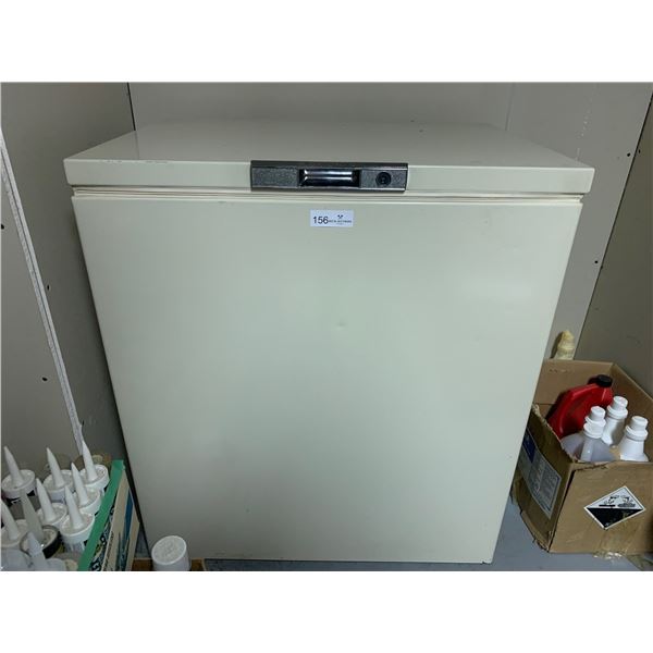 Admiral Chest Freezer 31Wx22Dx30H