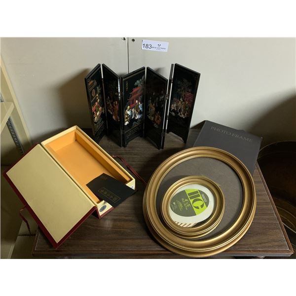Photo Frames & Miniature  Asian Dressing Screen