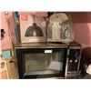 Image 1 : Panasonic Industrial Microwave 25Wx17Dx14H, Plug In Pedant, & Bionaire Humidifier