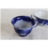 Image 4 : (3) Mismatched Flowing Blue Teacups, Saucer