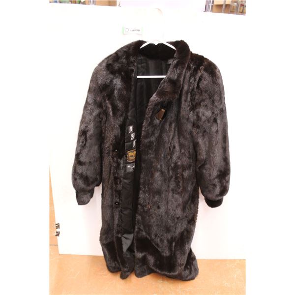 *Folk's Finer Furs Canada Majestic Mink Fur Coat