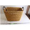 Image 1 : Wicker Basket - 16 1/2" x 12" x 13" Tall